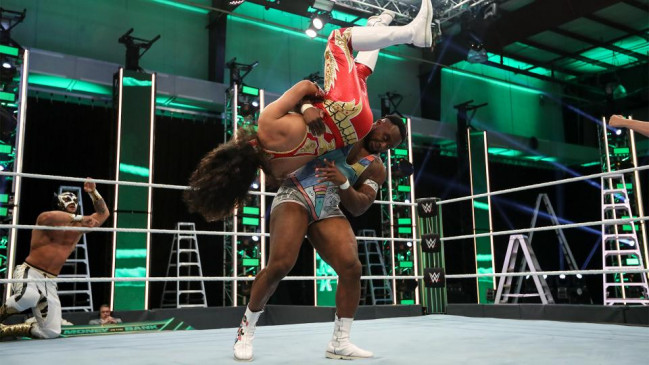 WWE Money in the bank Highlights: एजे स्टाइल्स की गलती के कारण जीते ओटिस, यहां देखें पूरे रिजल्ट्स WWE Money in the bank Highlights: एजे स्टाइल्स की गलती के कारण जीते ओटिस, यहां देखें पूरे रिजल्ट्स