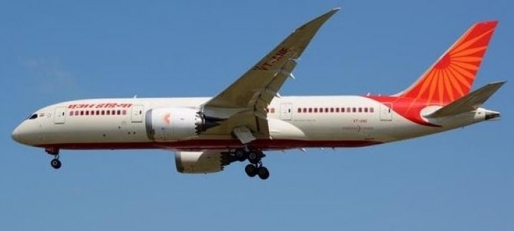  लंदन से 93 यात्रियों को लेकर विशेष विमान इंदौर पहुंचा 