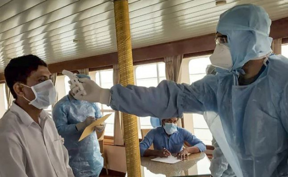 Corona India Update: देश में तेजी से बढ़ा कोरोना, 24 घंटे में मिले 3900 नए मरीज, 195 की मौत