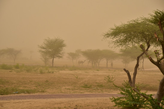 मौसम: पश्चिमी विक्षोभ के चलते दिल्ली एनसीआर में धूल भरी आंधी, बारिश