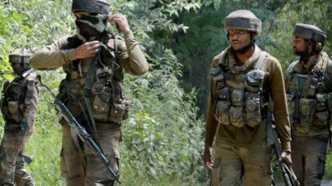 Jammu and Kashmir: हंदवाड़ा में आतंकी हमले में CRPF के 3 जवान शहीद, एक आतंकी ढेर, मुठभेड़ जारी