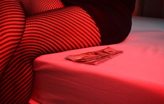 कोरोना संकट: इस देश में सेक्स वर्कर्स को मिली मंजूरी, लेकिन खेलों पर रहेगा प्रतिबंध