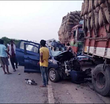 तेलंगाना : सड़क दुर्घटना में तीन लोगों की मौत,   3 बच्चे बाल-बाल बचे