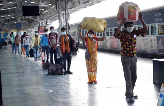 श्रमिक स्पेशल ट्रेन जबलपुर पहुंची -  महाराष्ट्र में फँसे मध्यप्रदेश के 1350 मजदूर अपने घर रवाना