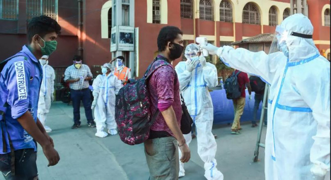 Coronavirus in India: बीते 24 घंटे में 9983 नए केस, 206 की मौत, कुल मामले ढाई लाख के पार Coronavirus in India: बीते 24 घंटे में 9983 नए केस, 206 की मौत, कुल मामले ढाई लाख के पार