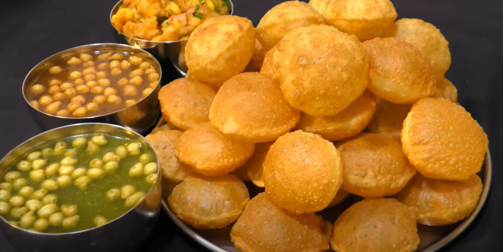 Golgappa: लॉकडाउन में मिस कर रहे हैं गोलगप्पे तो घर बैठे ऐसे उठाएं लुत्फ Golgappa: लॉकडाउन में मिस कर रहे हैं गोलगप्पे तो घर बैठे ऐसे उठाएं लुत्फ
