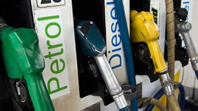 Petrol/Diesel Price: मध्य प्रदेश में महंगा हुआ पेट्रोल-डीजल, कीमतों में एक-एक रुपये की वृद्धि Petrol/Diesel Price: मध्य प्रदेश में महंगा हुआ पेट्रोल-डीजल, कीमतों में एक-एक रुपये की वृद्धि