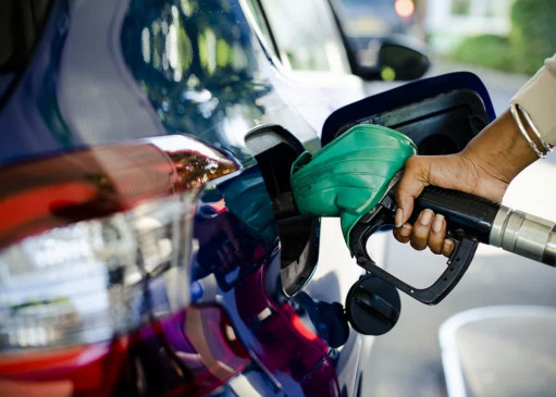 Fuel Price: 13 दिनों में 7 रुपए से अधिक महंगा हुआ पेट्रोल-डीजल, जानें आज की कीमत? Fuel Price: 13 दिनों में 7 रुपए से अधिक महंगा हुआ पेट्रोल-डीजल, जानें आज की कीमत?