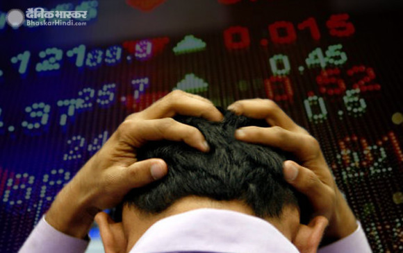 Share market: सेंसेक्स 708 अंक लुढ़का, निफ्टी 9,902 के नीचे बंद हुआ Share market: सेंसेक्स 708 अंक लुढ़का, निफ्टी 9,902 के नीचे बंद हुआ