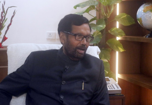 Act will be taken against consumer e-commerce companies for breaking rules: Paswan