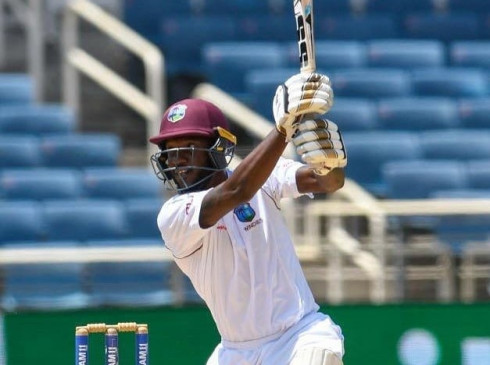Blackwood not able to complete century