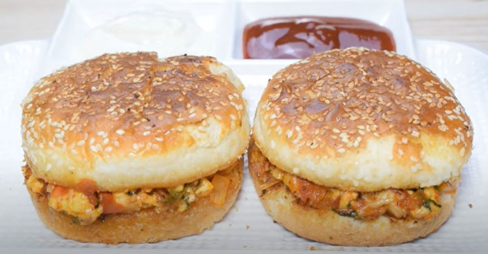 Breakfast: तवा पनीर बर्गर अब सिर्फ 10 मिनट में होगा तैयार, जानें आसान रेसिपी