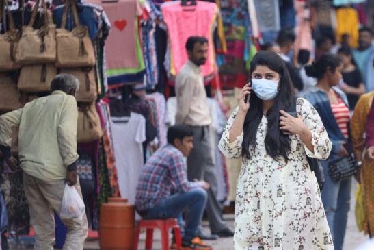 Delhi: Lakhs of rupees recovered so far from those spitting in public places