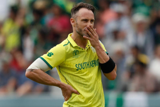 Du Plessis donated bat and jersey to the needs of underprivileged children