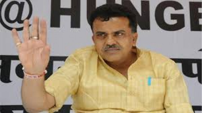 Has Mumbai Congress merged with Shiv Sena - Nirupam