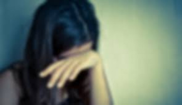 Medical student stole lakhs of rupee from her own house, three arrested