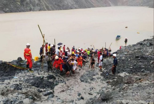 म्यांमार: जेड खदान में हुए भूस्खलन में अब तक 160 से ज्यादा की मौत, लापता लोगों की तलाश जारी म्यांमार: जेड खदान में हुए भूस्खलन में अब तक 160 से ज्यादा की मौत, लापता लोगों की तलाश जारी