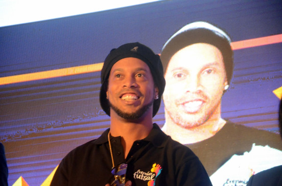 Ronaldinhos appeal to end detention rejected