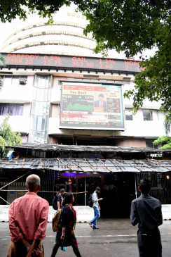 Sensex gained 420 points, Nifty gained 122 points to close at 10740 (lead-1)