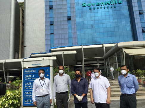  तेंदुलकर ने मुंबई के अस्पताल में किया कोविड-19 प्लाज्मा थेरेपी यूनिट का उद्घाटन 