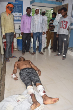 Angered by not selling the plot, the gangsters beat the young man to death by beating him
