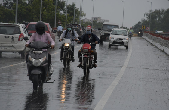 नागपुर में दूसरे दिन भी रिमझिम बारिश से मौसम में घुली ठंडक, पारा गिरा