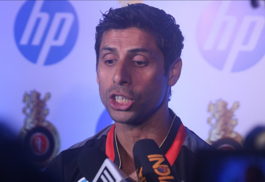 बयान: नेहरा ने कहा-IPL का धोनी के इंटरनेशनल करियर से कुछ लेना-देना नहीं