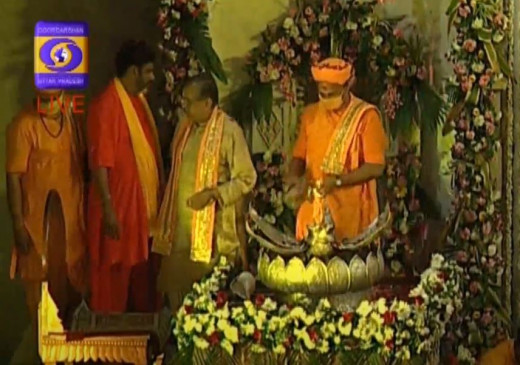 Mathura Janmashtami:  प्रकट हुए नंदलाला, जय कन्हैयालाल के जयकारे गूंजे, मथुरा से द्वारका तक जन्माष्टमी की रौनक