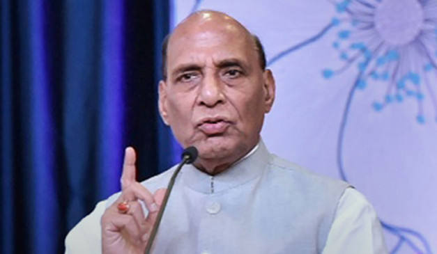 प्रतिबंध: रक्षा मंत्री राजनाथ सिंह ने किया बड़ा ऐलान, 101 रक्षा उपकरणों के आयात पर रोक प्रतिबंध: रक्षा मंत्री राजनाथ सिंह ने किया बड़ा ऐलान, 101 रक्षा उपकरणों के आयात पर रोक