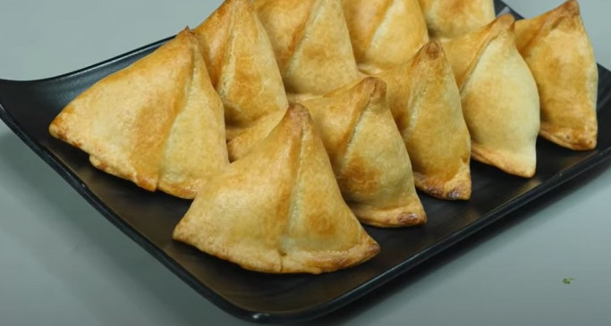 Breakfast: बिना तेल के ​बनाएं स्वादिष्ट और क्रिस्पी समोसा, जानें रेसिपी