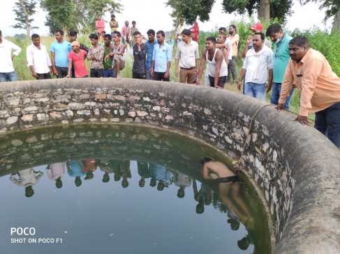 Child dies due to drowning in a well