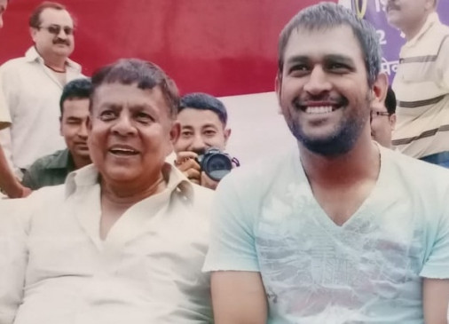 Dhonis mental condition improves in hospital