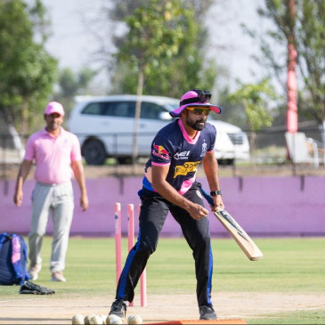 Fielding coach Yagnik returns of Rajasthan Royals