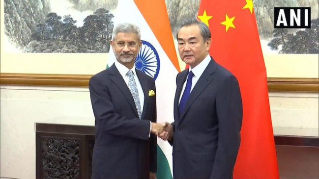 India-China Tensions: मॉस्को में विदेश मंत्री एस जयशंकर और चीनी समकक्ष वांग यी के बीच करीब ढाई घंटे चली बैठक