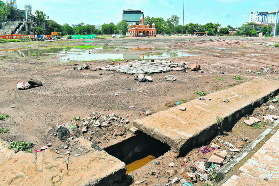 Jatan of antiquities of Kasturchand Park is necessary, appoint structural auditor and report