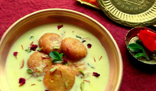 Sweet: दूध से बनी स्वादिष्ट रसबली सभी को आएगी पसंद, जानें रेसिपी