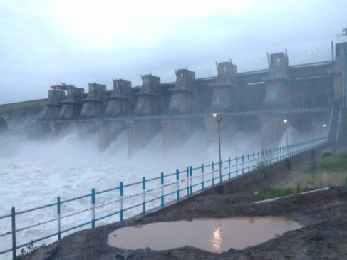 When the arrival of water increased, two gates of Machagora dam had to be opened late at night.