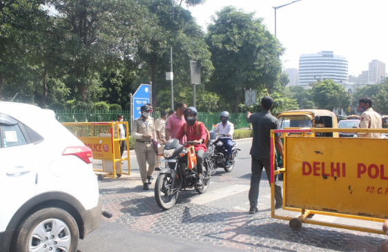 Delhi Police increases security in festive season