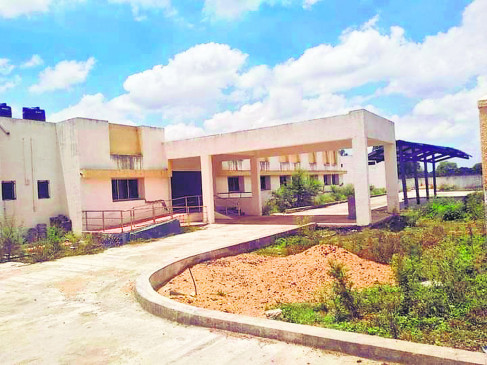 15 lakhs Health center building work stuck for one and a half year