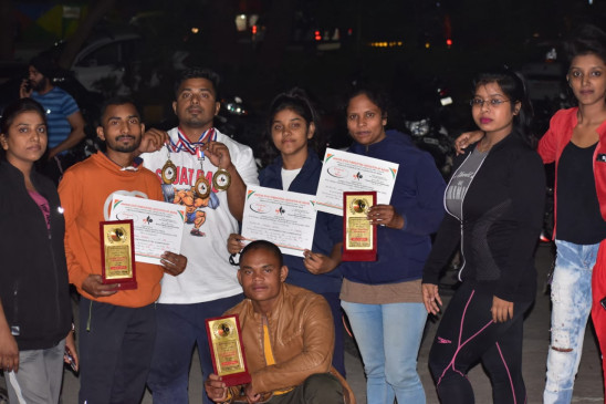 बालाघाट जिले के 3 युवा पॉवर लिफ्टर ने जीता गोल्ड मेडल