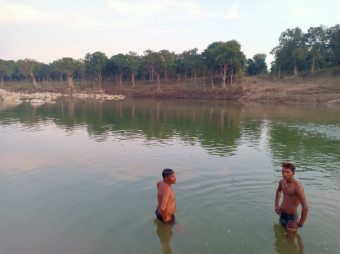 Chhindwara - two youths drowned in Pench river for picnic in village Sankh of Chaurai Chhindwara - two youths drowned in Pench river for picnic in village Sankh of Chaurai