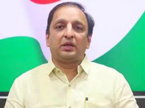 Congress-BJP clashed over the land of Aare metro carshed