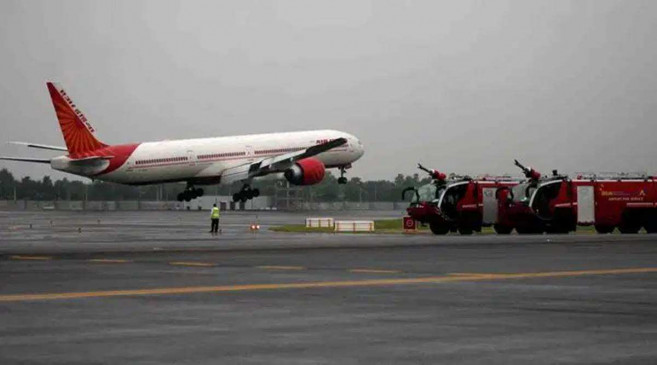 Maharashtra: दिल्ली- मुंबई विमान और रेल सेवा बंद कराने की खबर को नागरिक उड्‌डयन और रेल मंत्रालय ने गलत बताया