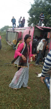 Pali bus on state highway black spot, 6 passengers injured - accident occurred to save bike rider