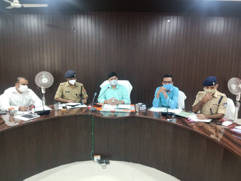 Two-and-a-half-hour border meeting - preparations begin for 5-day festival in Chitrakoot