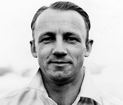 When Bradmans Australia gave India a knockout (flashback) in the 1947–48 Test series