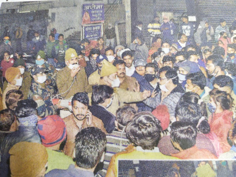 Fraud company vigilant in office, master mind absconding