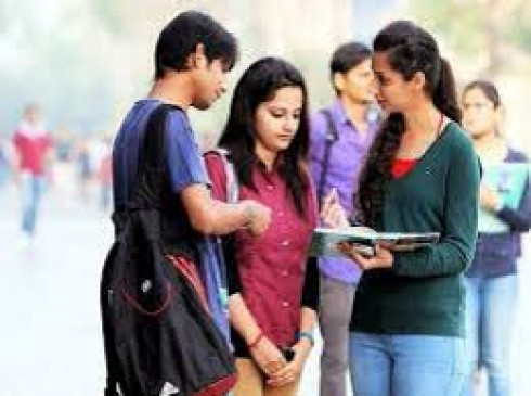 Higher education abroad is difficult, student in financial crisis