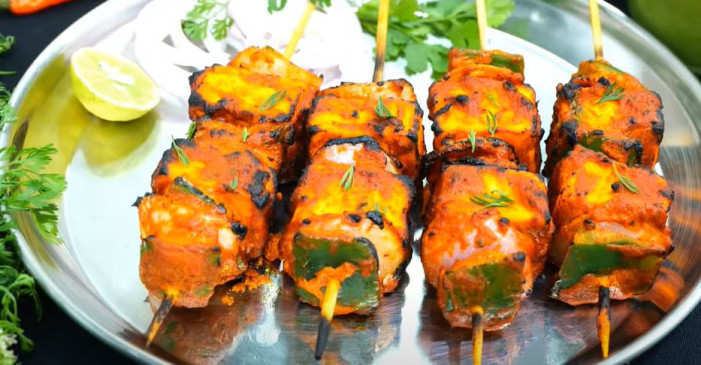 Paneer Tikka: बिना तंदूर के बनाएं रेस्टोरेंट स्टाइल पनीर टिक्का, जानें रेसिपी