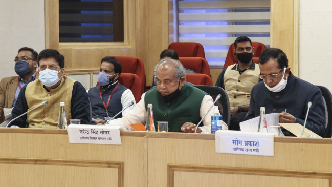 किसानों के साथ आज 8वें दौर की वार्ता, कृषि मंत्री बोले- कानूनों को वापस लेने के अलावा किसी भी प्रस्ताव पर विचार को तैयार